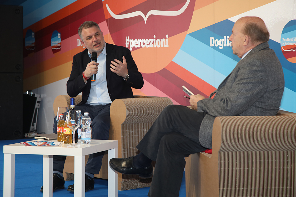 Festival della TV e dei Nuovi Media 2019_294.jpg - La percezione della legalità e dei diritti Tempi della giustizia e certezza della pena, burocrazia ossessiva, corruzione diffusa, criminalità che sembra controllare intere aree del Paese.  Legalità e diritti sono percepiti solo come concetti astratti ? Repressione e propaganda sono le uniche risposte possibili? Lirio Abbate e Gustavo Zagrebelsky.